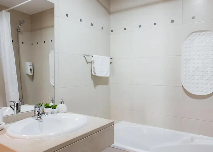 Guestready - A Sunny Delight In